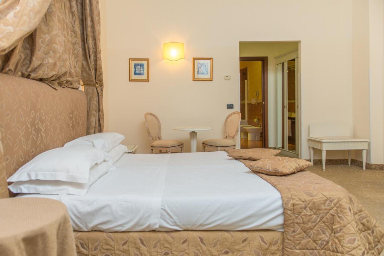 San Paolo Al Convento Hotel Trani Bagian luar foto