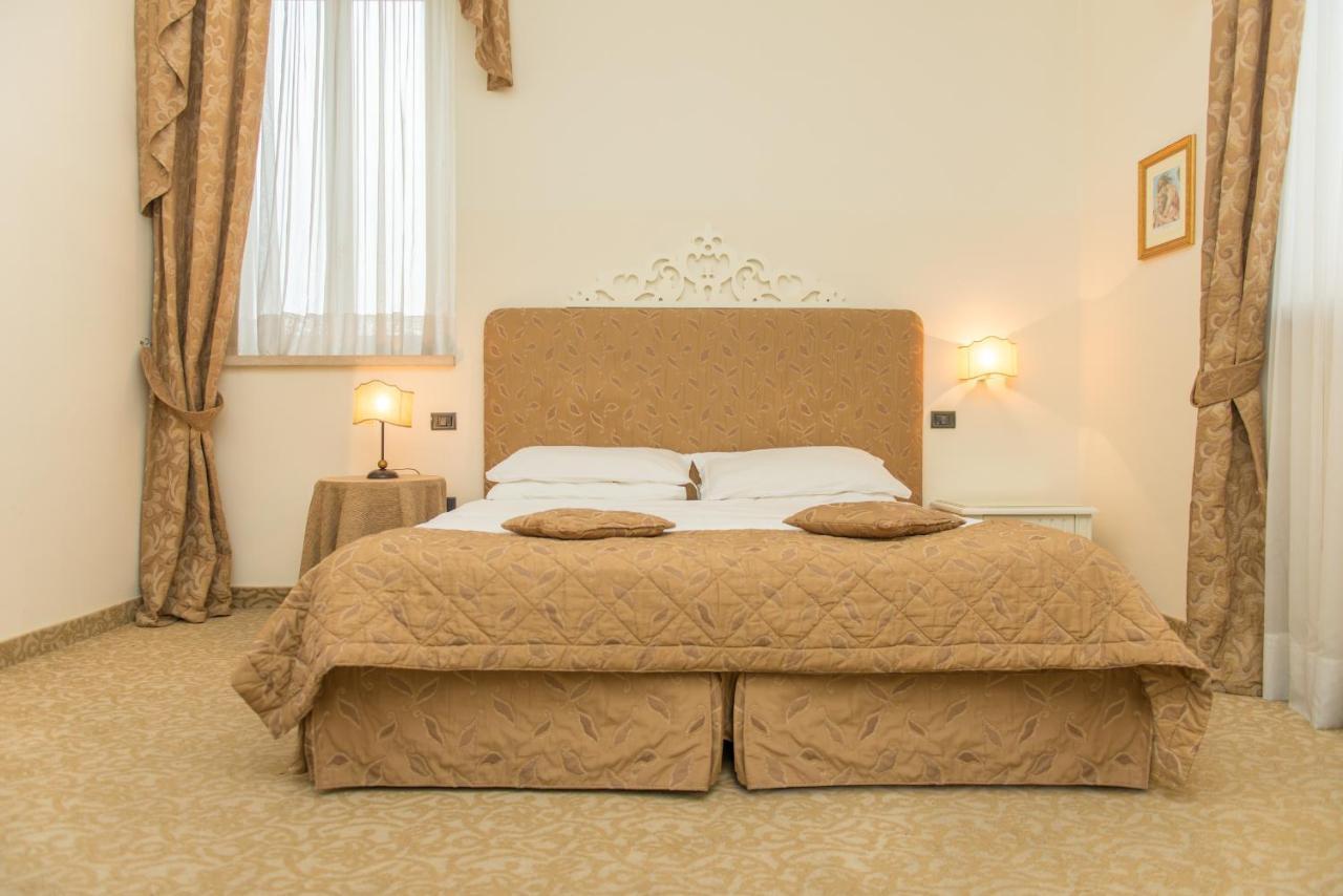 San Paolo Al Convento Hotel Trani Bagian luar foto