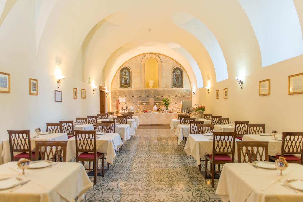 San Paolo Al Convento Hotel Trani Bagian luar foto