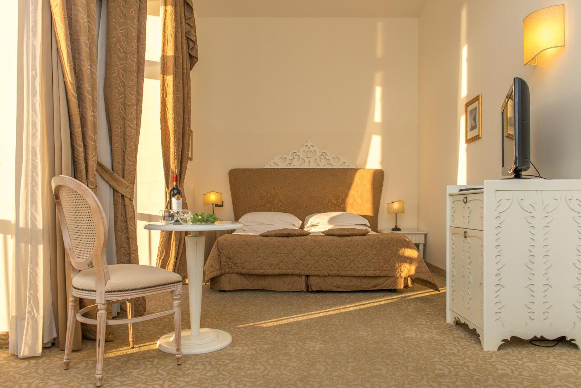 San Paolo Al Convento Hotel Trani Bagian luar foto